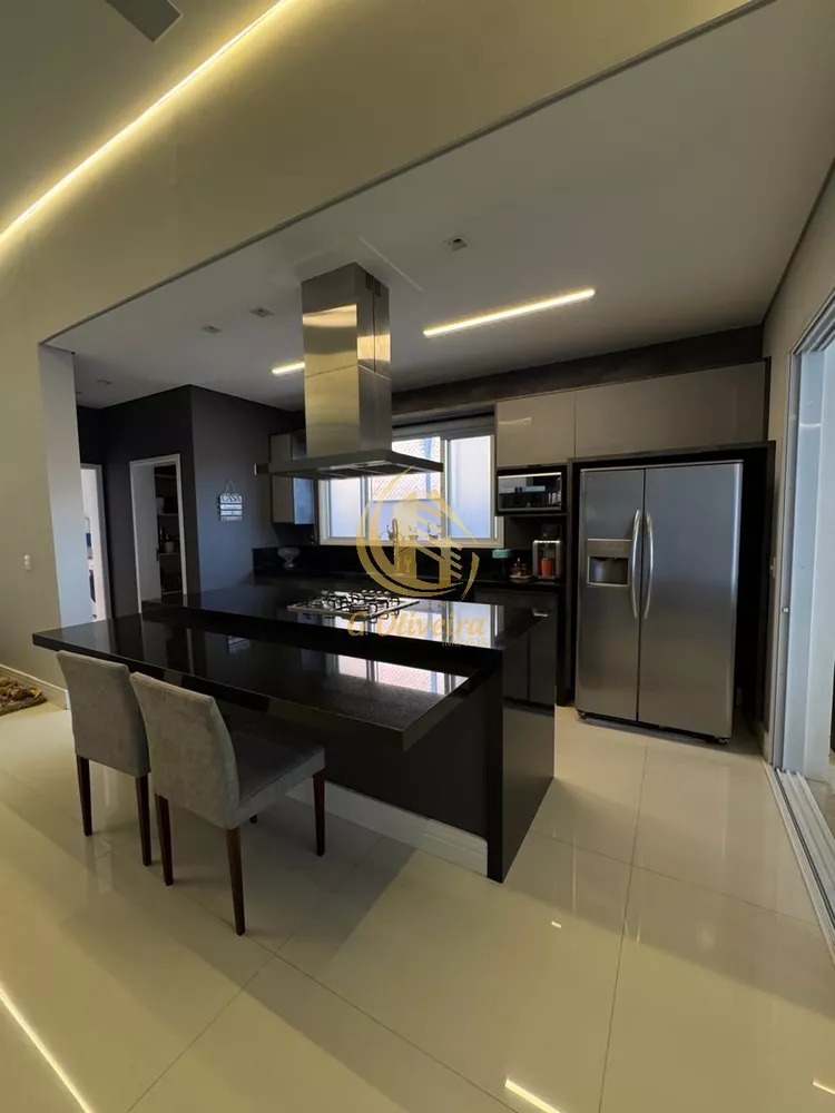 Casa, 3 quartos, 280 m² - Foto 1