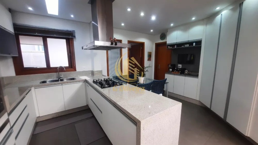 Sobrado, 3 quartos, 251 m² - Foto 1