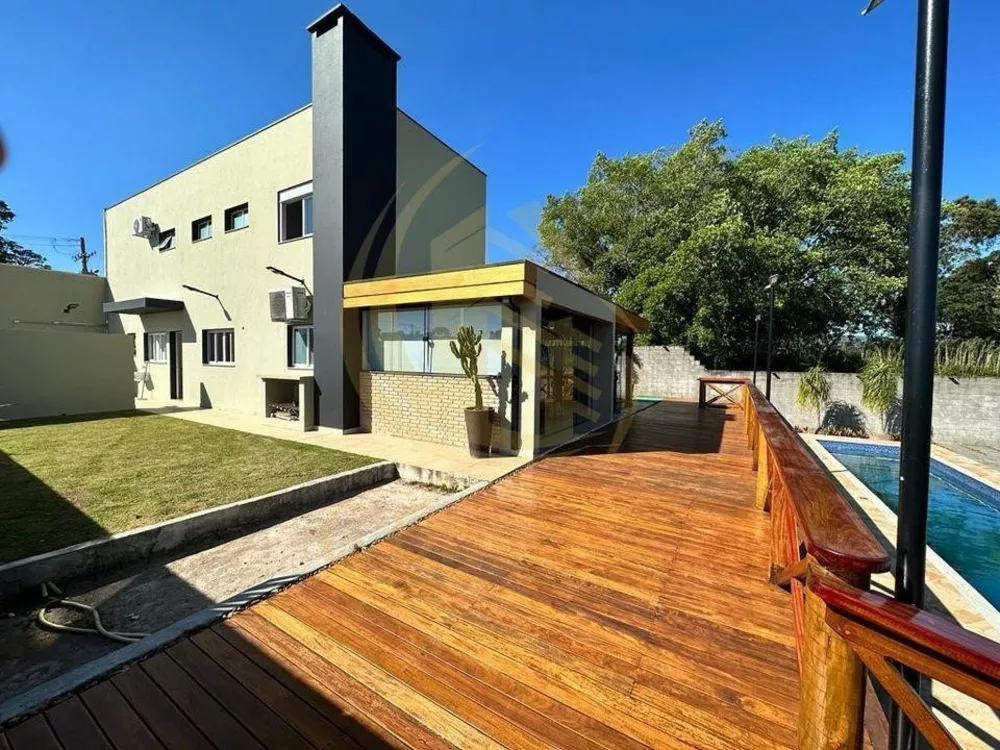 Casa, 3 quartos, 258 m² - Foto 1