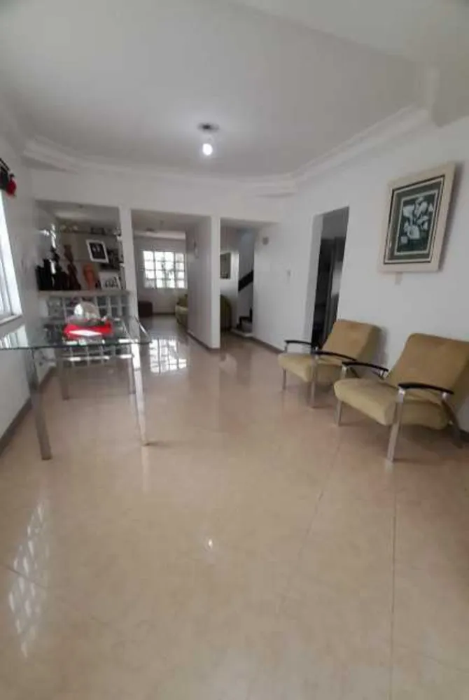 Casa, 4 quartos, 215 m² - Foto 2