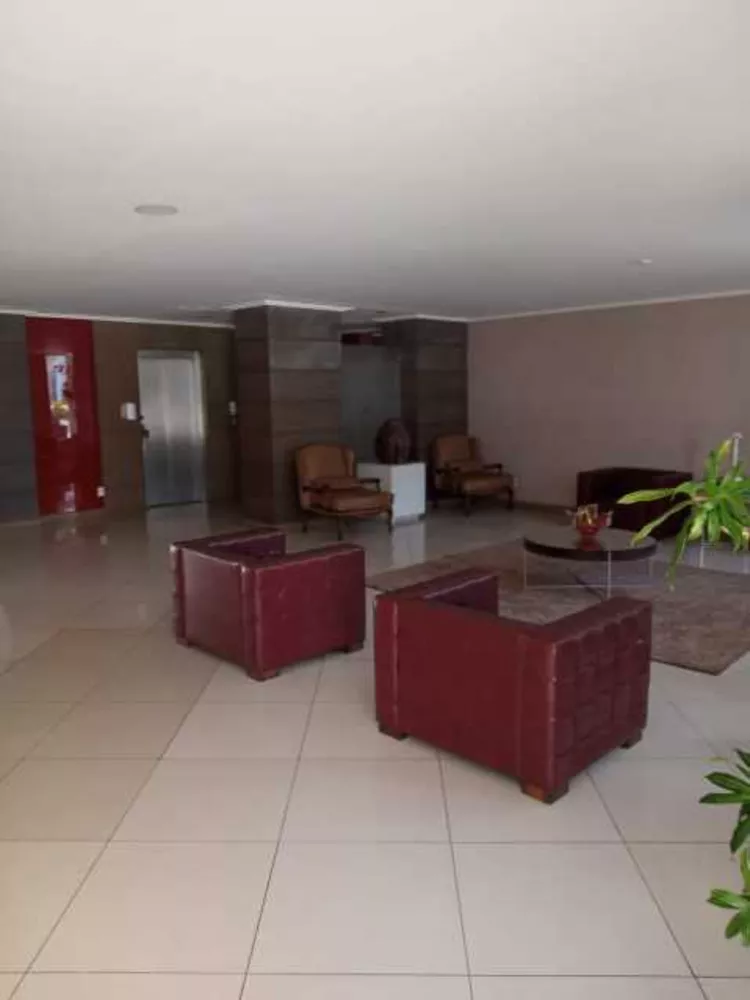 Apartamento à venda com 2 quartos, 70m² - Foto 8