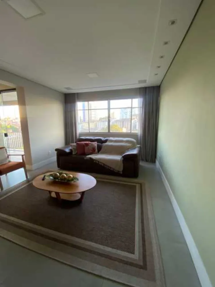 Apartamento, 3 quartos, 215 m² - Foto 2