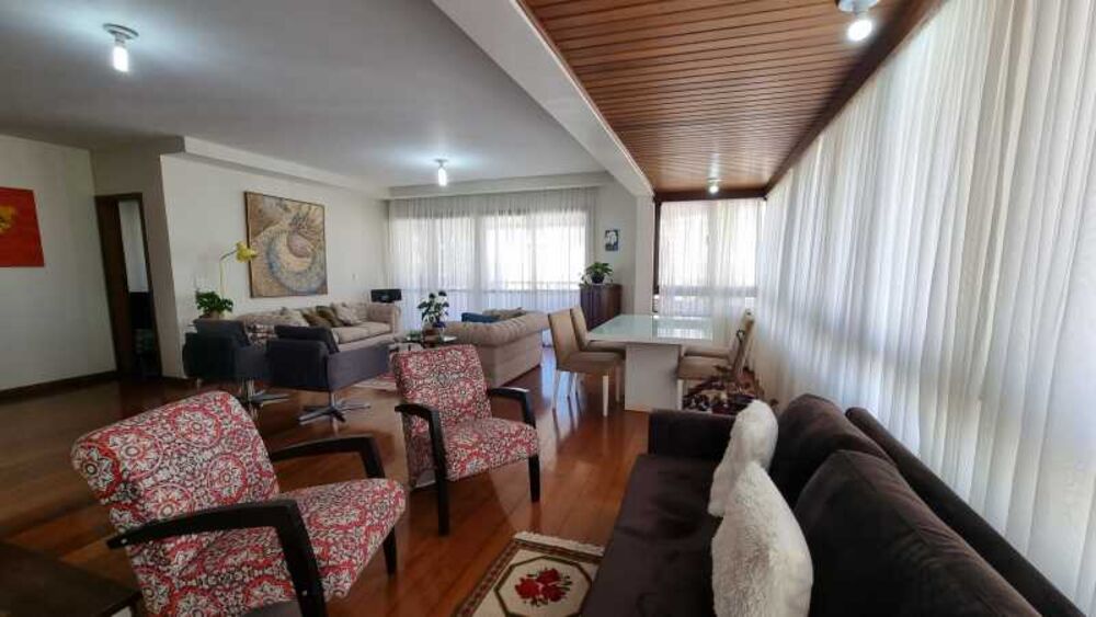 Apartamento à venda com 4 quartos, 305m² - Foto 1