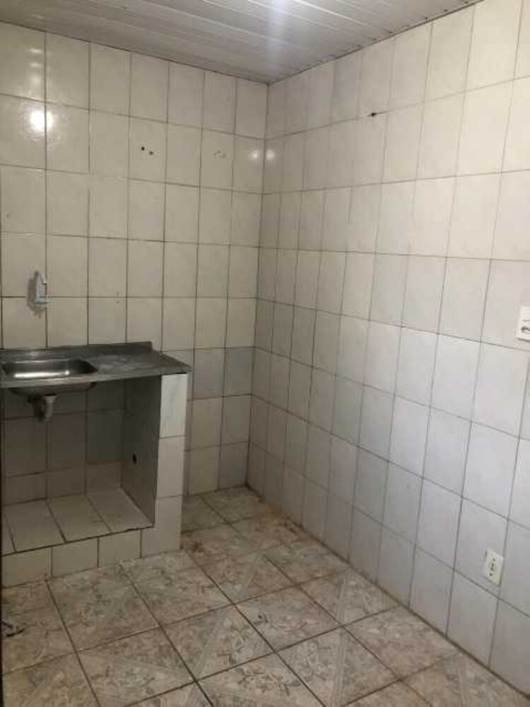 Casa à venda com 2 quartos, 66m² - Foto 2