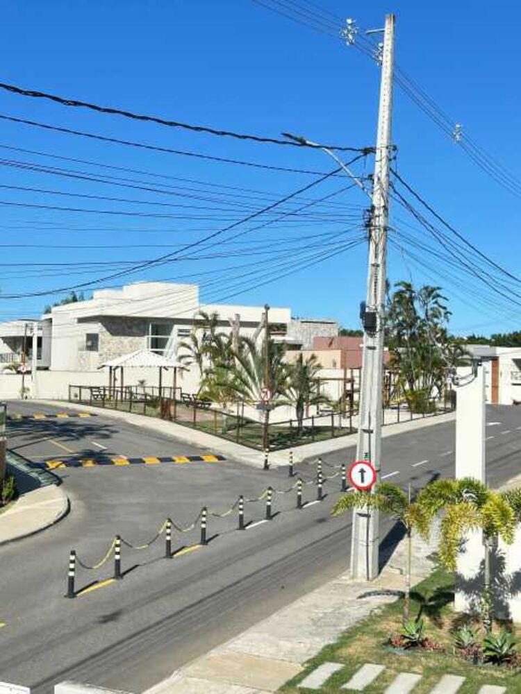 Casa de Condomínio à venda com 4 quartos, 200m² - Foto 2