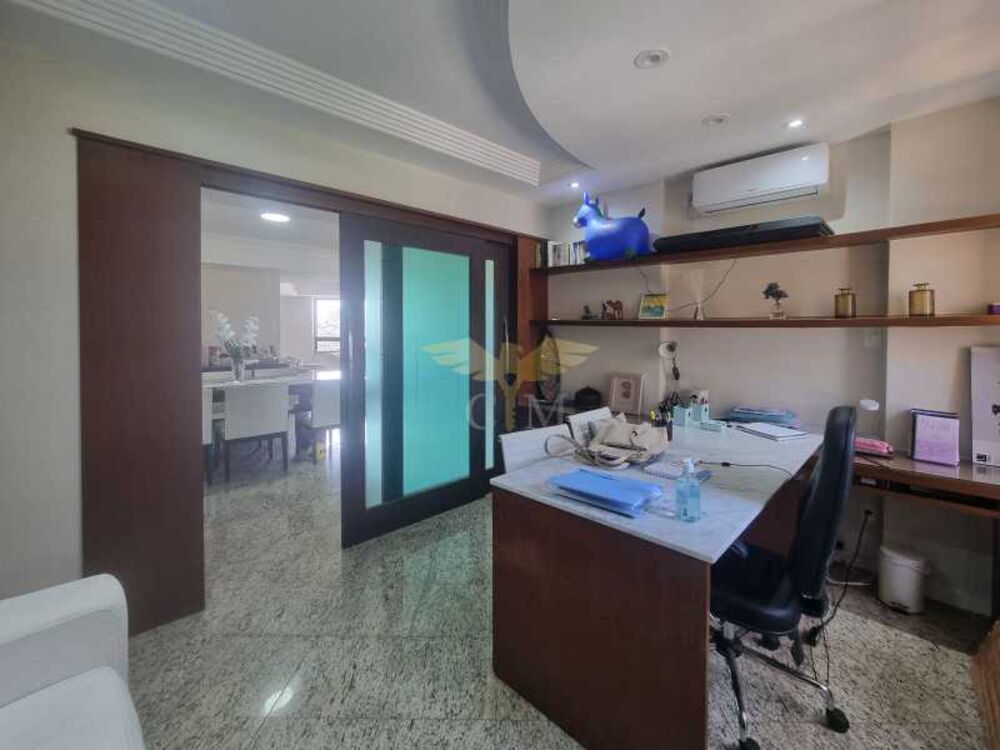 Apartamento à venda com 4 quartos, 255m² - Foto 2