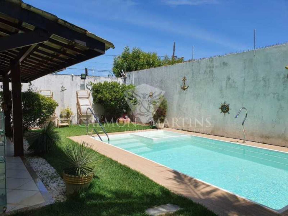 Casa, 3 quartos, 252 m² - Foto 1