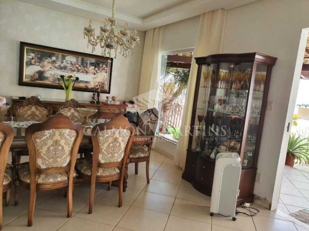 Casa, 3 quartos, 252 m² - Foto 3