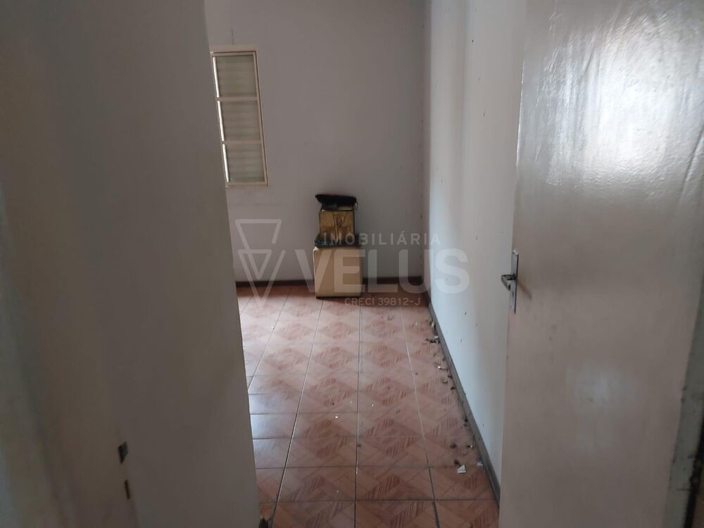 Casa à venda com 2 quartos, 127m² - Foto 2