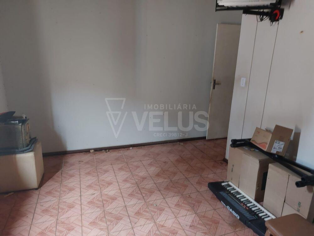 Casa à venda com 2 quartos, 127m² - Foto 1