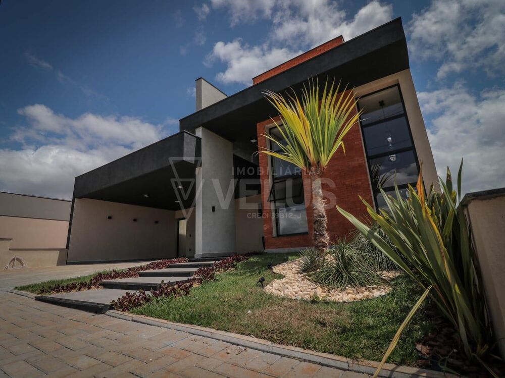 Casa de Condomínio à venda com 3 quartos, 230m² - Foto 2
