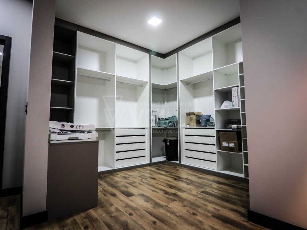 Casa de Condomínio à venda com 3 quartos, 230m² - Foto 3