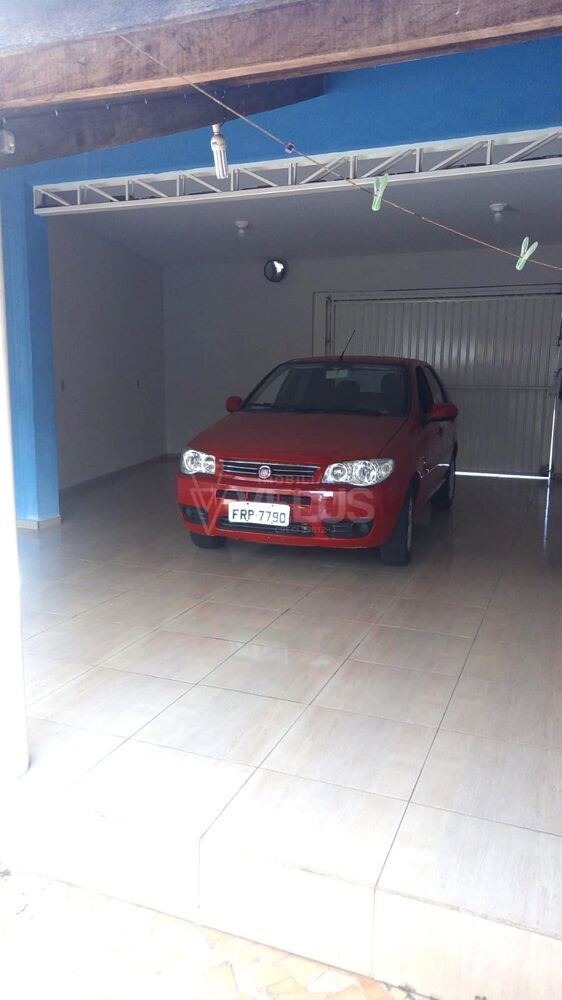 Casa à venda com 2 quartos, 228m² - Foto 1