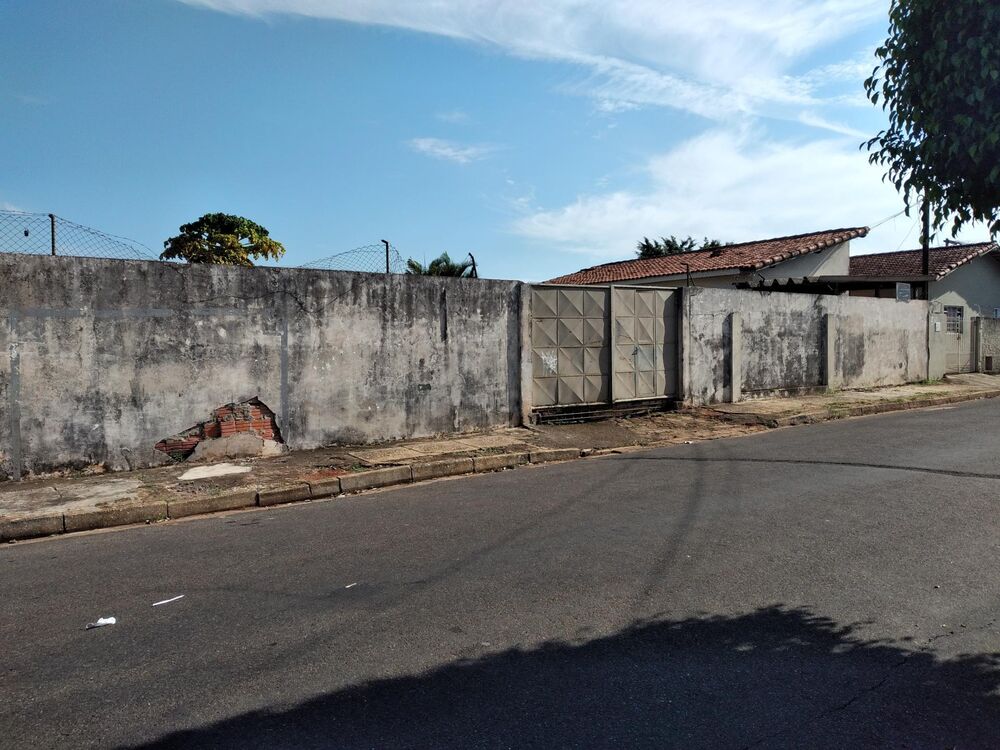Terreno à venda, 75m² - Foto 1