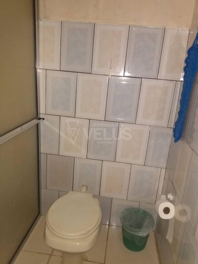 Casa à venda com 3 quartos, 242m² - Foto 2