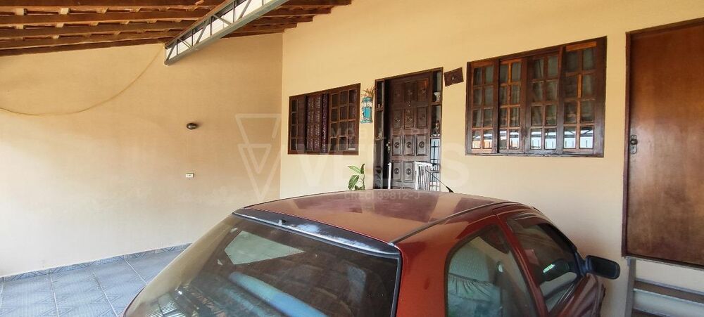 Casa à venda com 1 quarto, 149m² - Foto 2