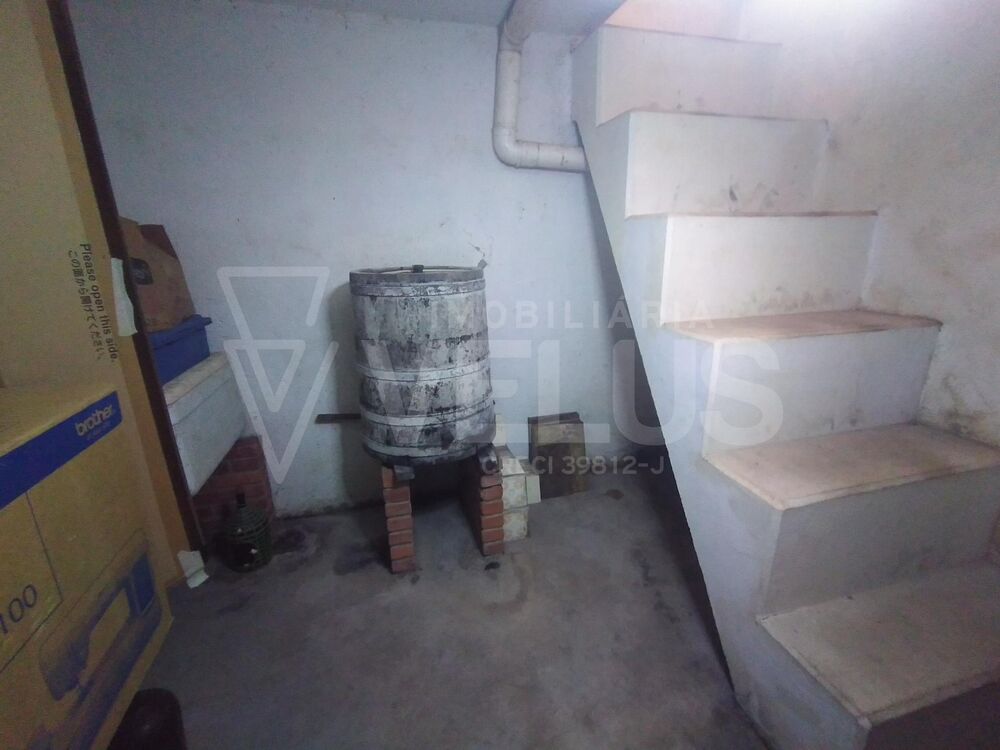 Casa à venda com 2 quartos, 551m² - Foto 7