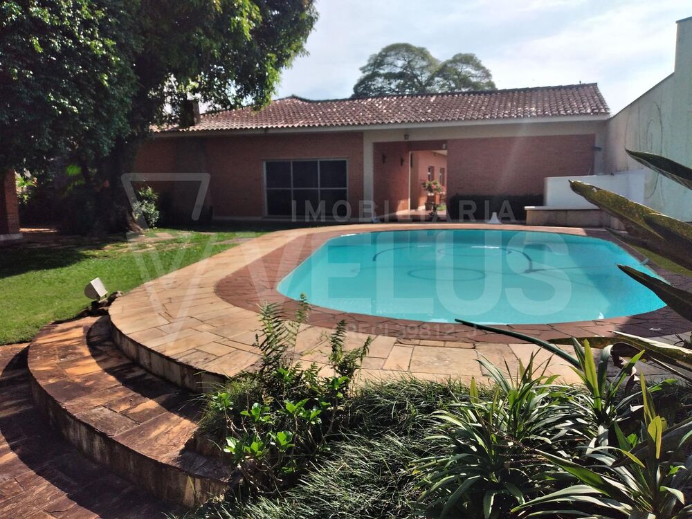 Casa à venda com 2 quartos, 551m² - Foto 2