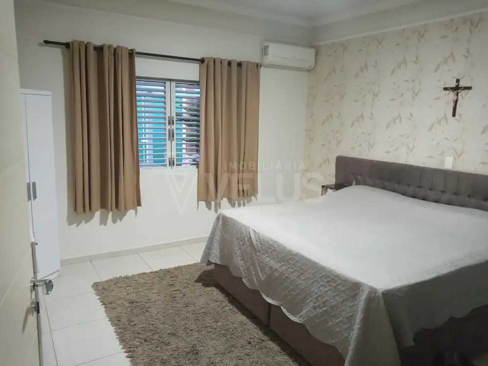 Casa, 2 quartos, 219 m² - Foto 2