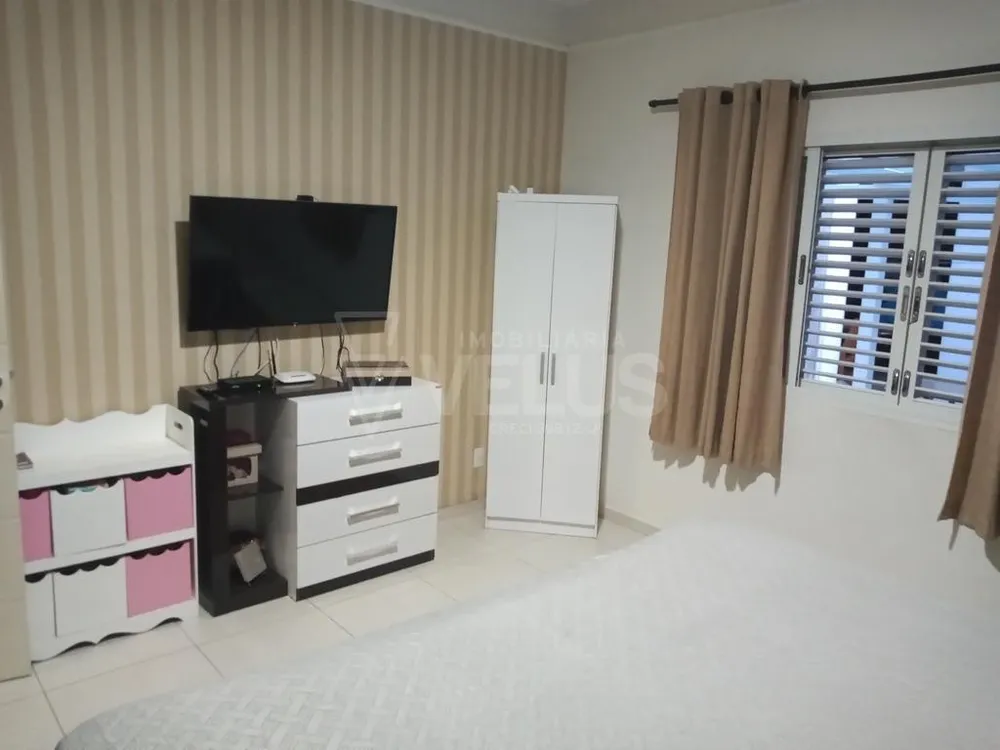 Casa, 2 quartos, 219 m² - Foto 6