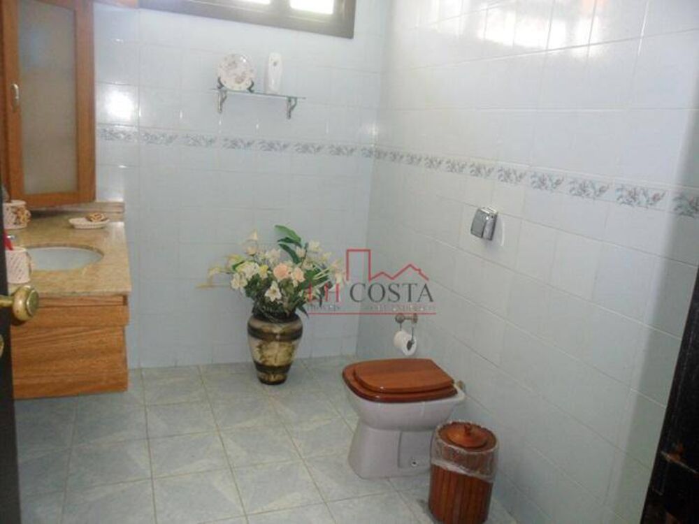 Casa à venda e aluguel com 8 quartos, 679m² - Foto 2