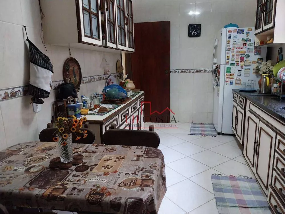 Casa, 3 quartos, 204 m² - Foto 24