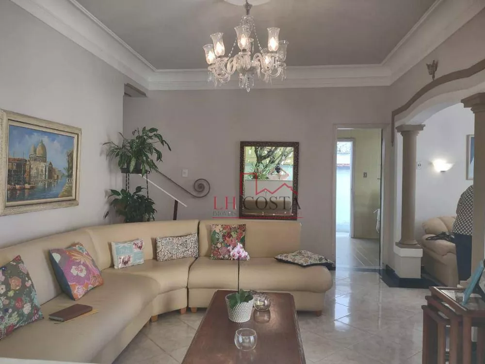 Casa, 4 quartos, 165 m² - Foto 1