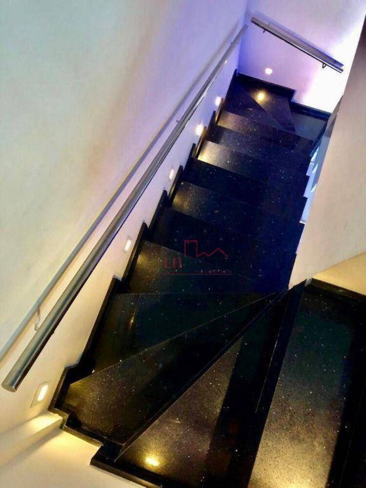 Cobertura à venda com 3 quartos, 185m² - Foto 2