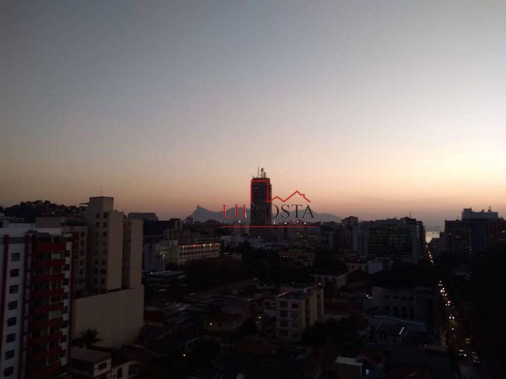 Apartamento à venda com 2 quartos, 80m² - Foto 2