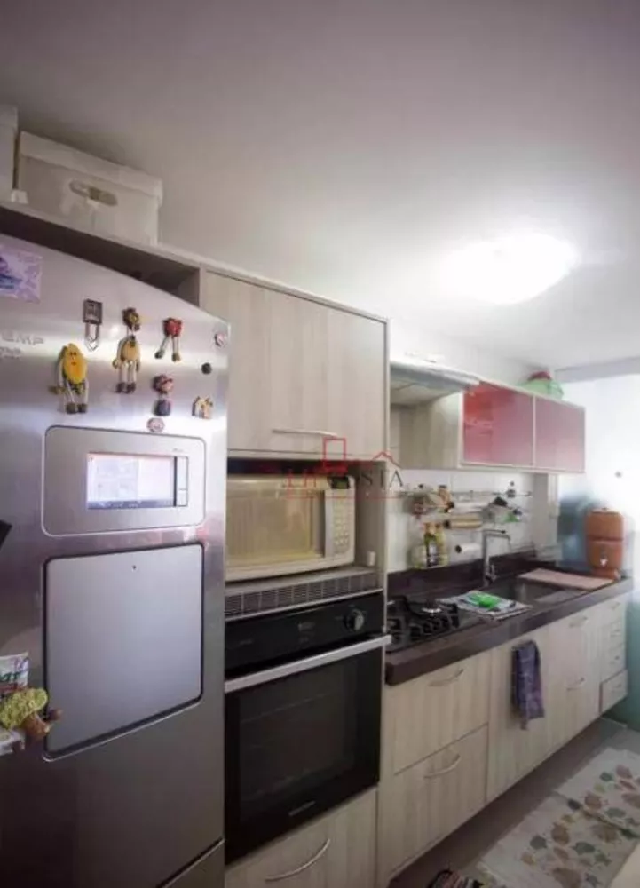 Apartamento à venda com 2 quartos, 70m² - Foto 2