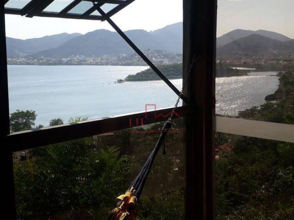 Casa, 3 quartos, 280 m² - Foto 1