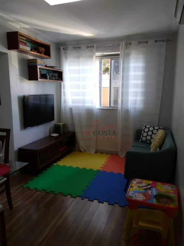 Apartamento à venda com 2 quartos, 60m² - Foto 2