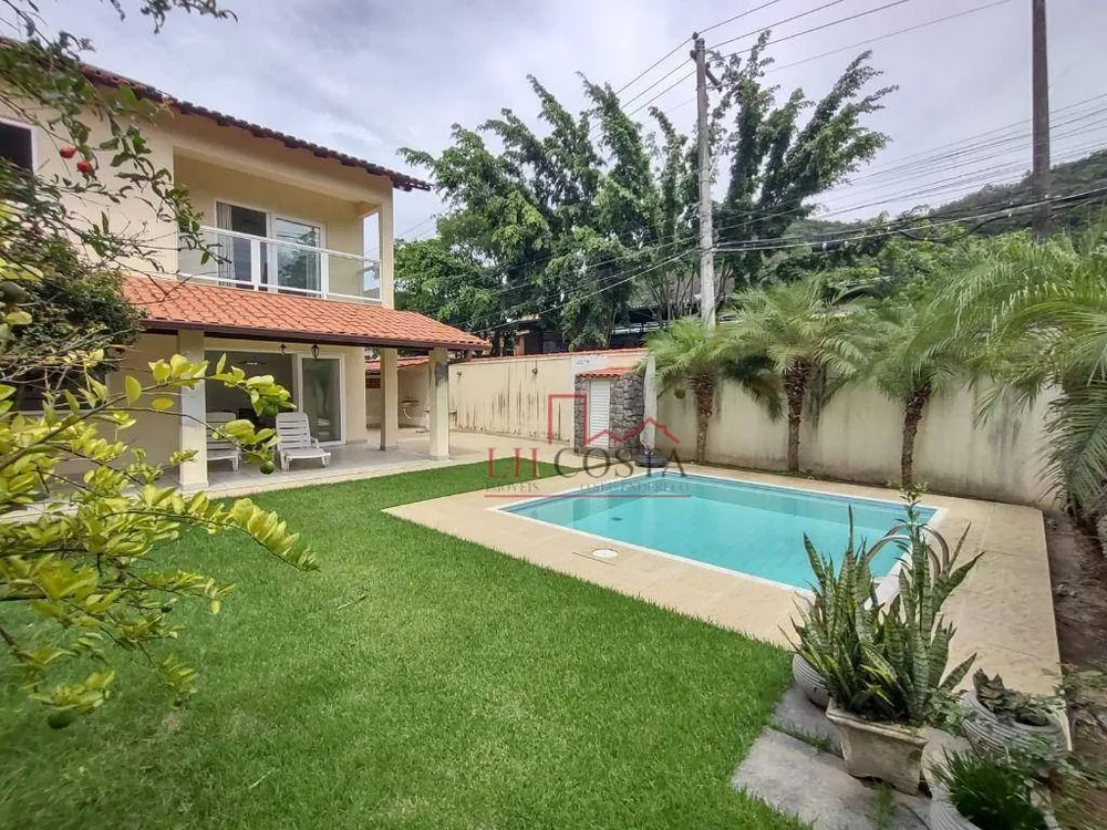 Casa, 6 quartos, 330 m² - Foto 1