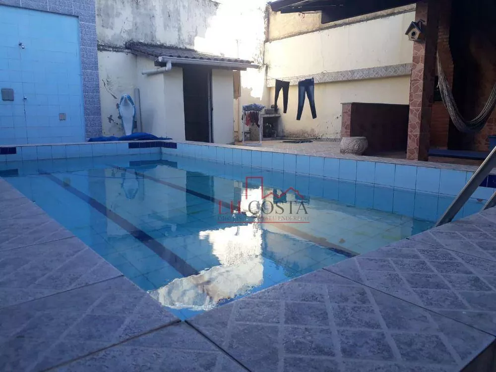 Casa, 3 quartos, 270 m² - Foto 35