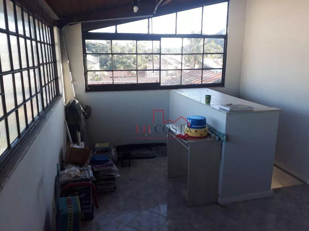 Casa, 3 quartos, 270 m² - Foto 27