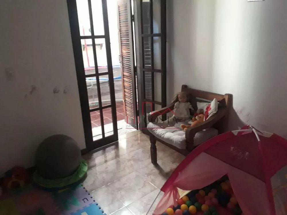 Casa, 3 quartos, 270 m² - Foto 23