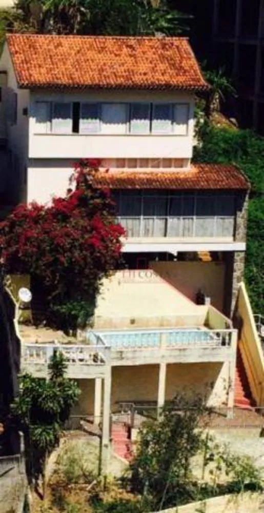 Casa, 4 quartos, 350 m² - Foto 1