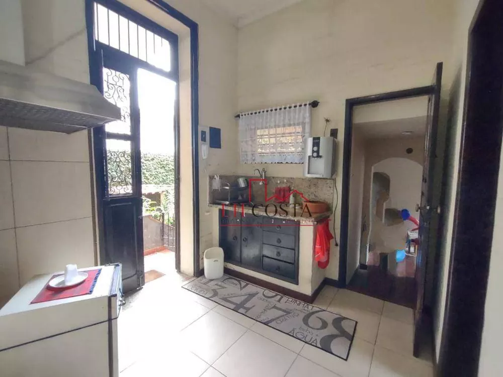 Casa, 4 quartos, 250 m² - Foto 29