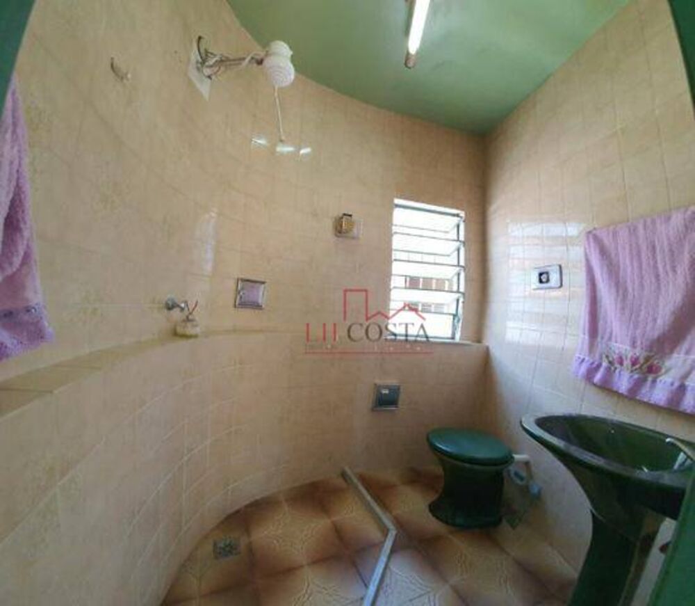 Casa, 5 quartos, 236 m² - Foto 2
