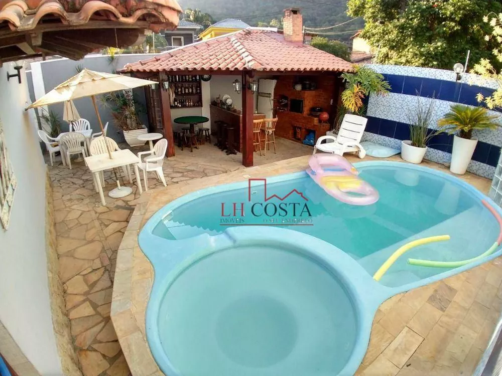 Casa, 3 quartos, 200 m² - Foto 1