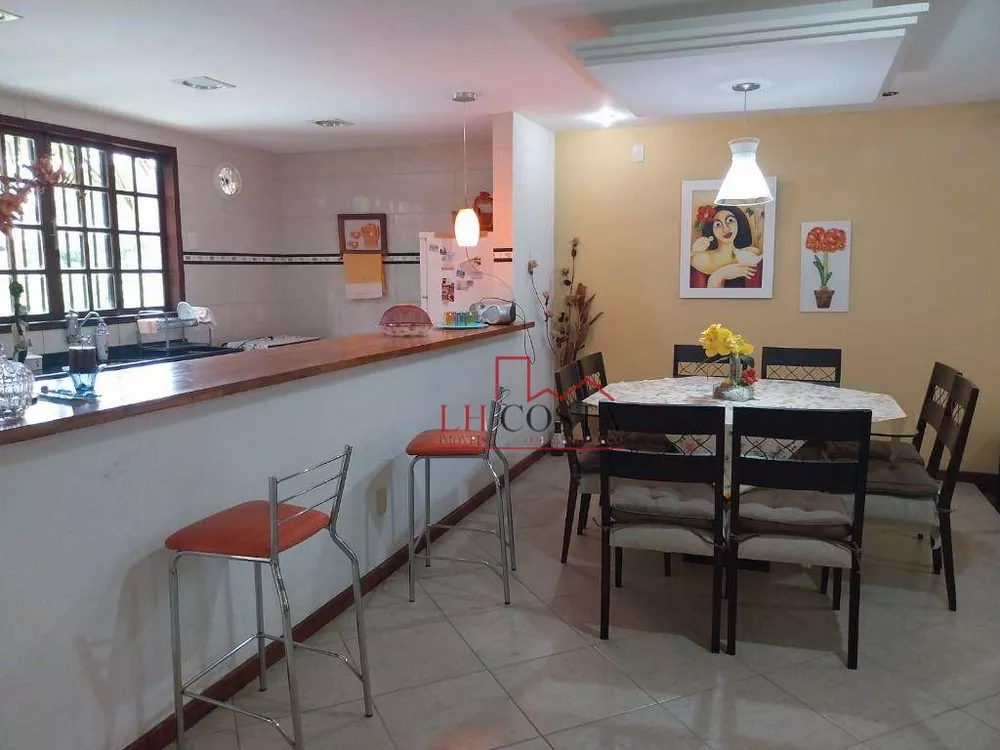 Casa, 3 quartos, 268 m² - Foto 6