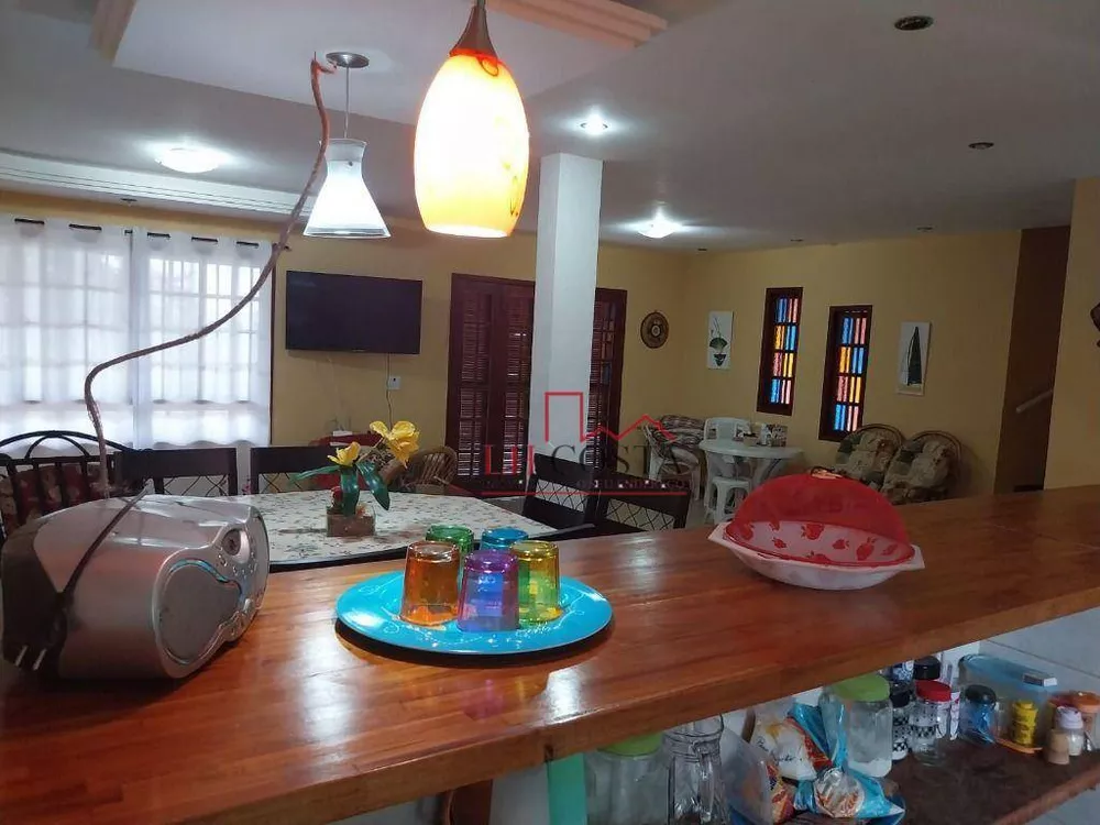Casa, 3 quartos, 268 m² - Foto 8