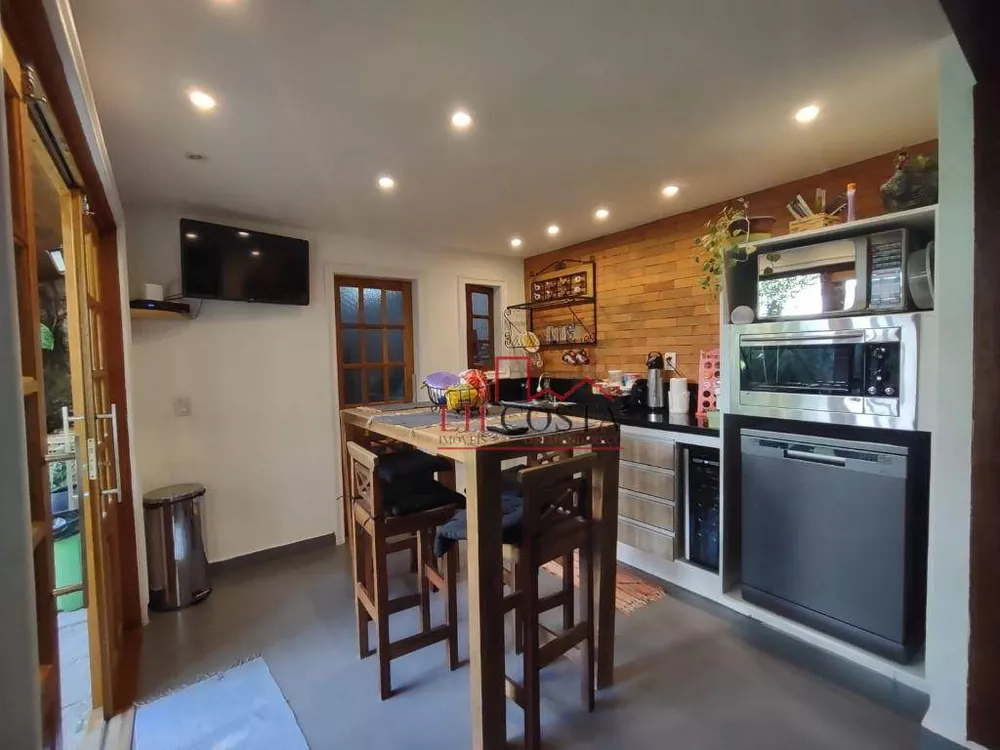 Casa, 4 quartos, 200 m² - Foto 32