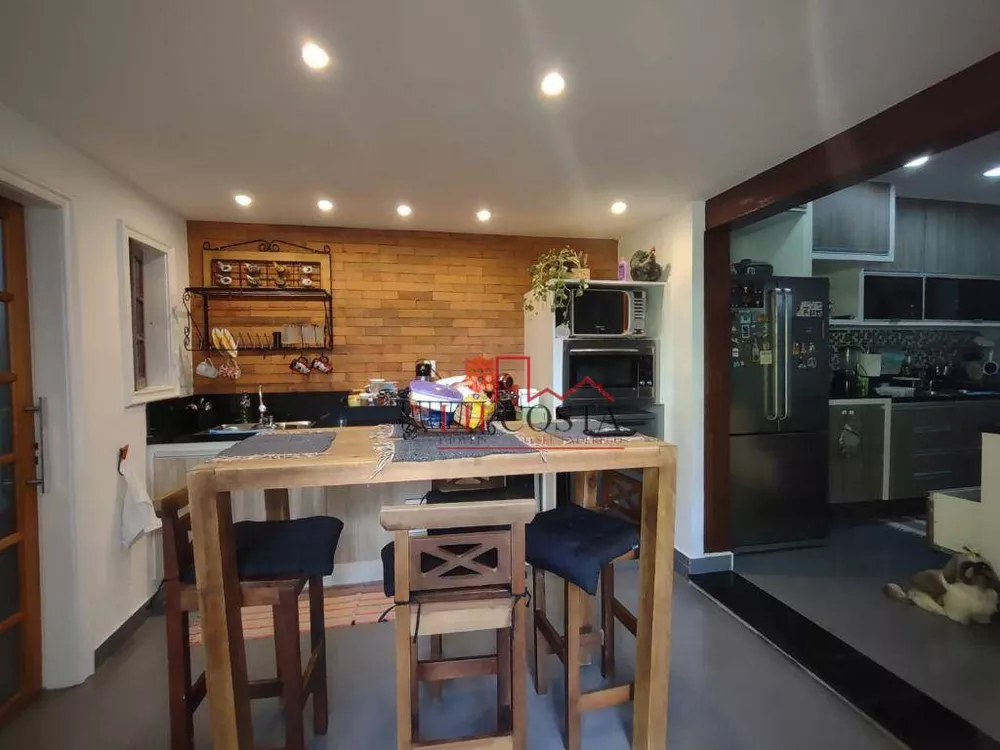 Casa, 4 quartos, 200 m² - Foto 29