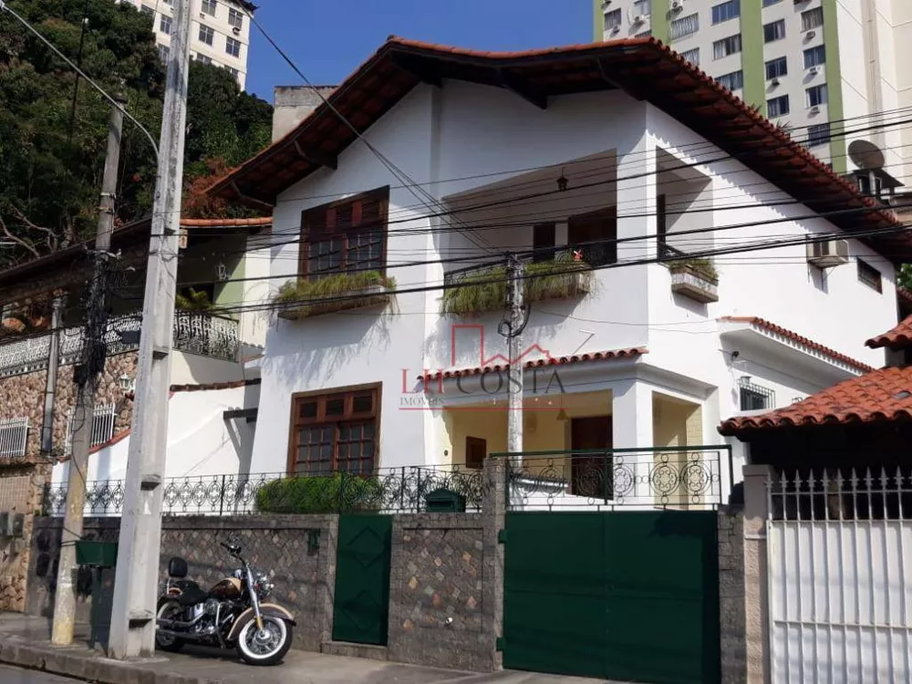 Casa, 5 quartos, 258 m² - Foto 1