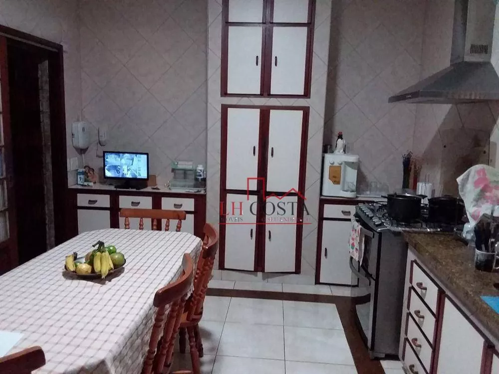 Casa, 3 quartos, 200 m² - Foto 28