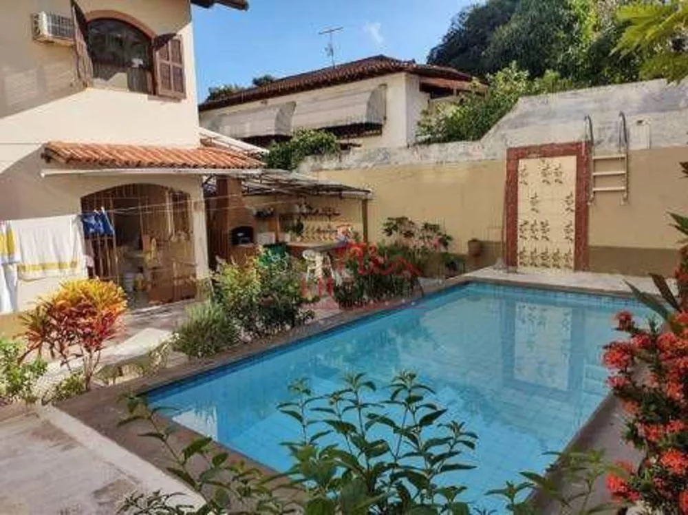 Casa, 5 quartos, 250 m² - Foto 13