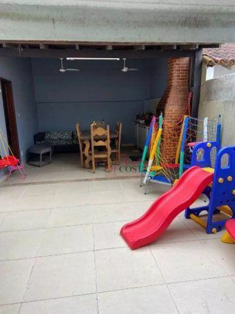 Casa, 4 quartos, 225 m² - Foto 2