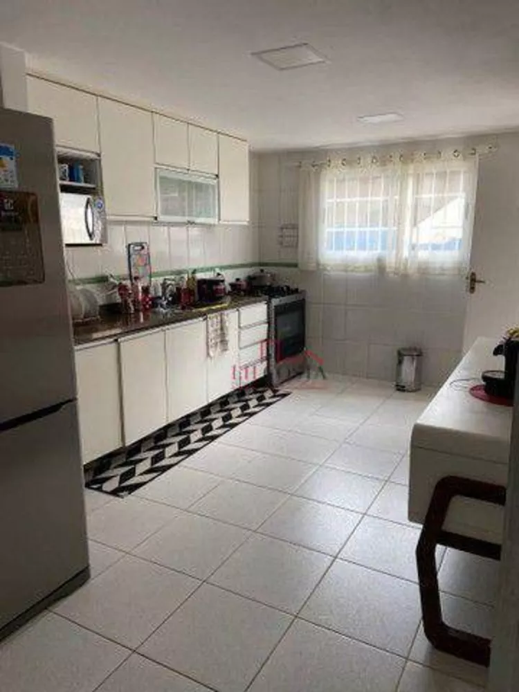 Casa, 4 quartos, 225 m² - Foto 8