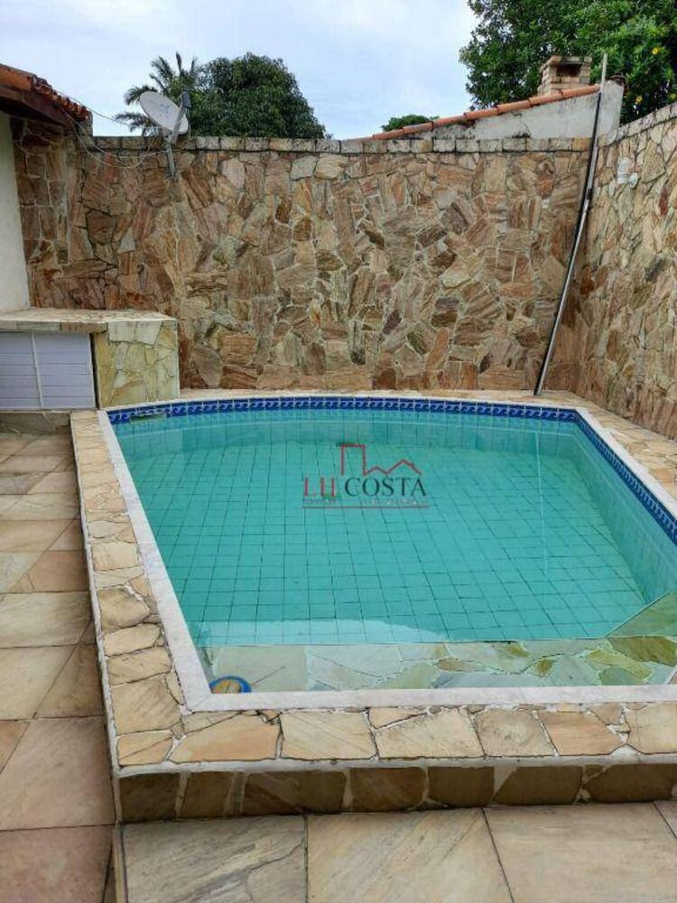 Casa, 6 quartos, 295 m² - Foto 2